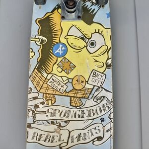 2007 Viacom Spongebob Squarepants Skateboard Sponge Bob Rebel Pants Skateboard